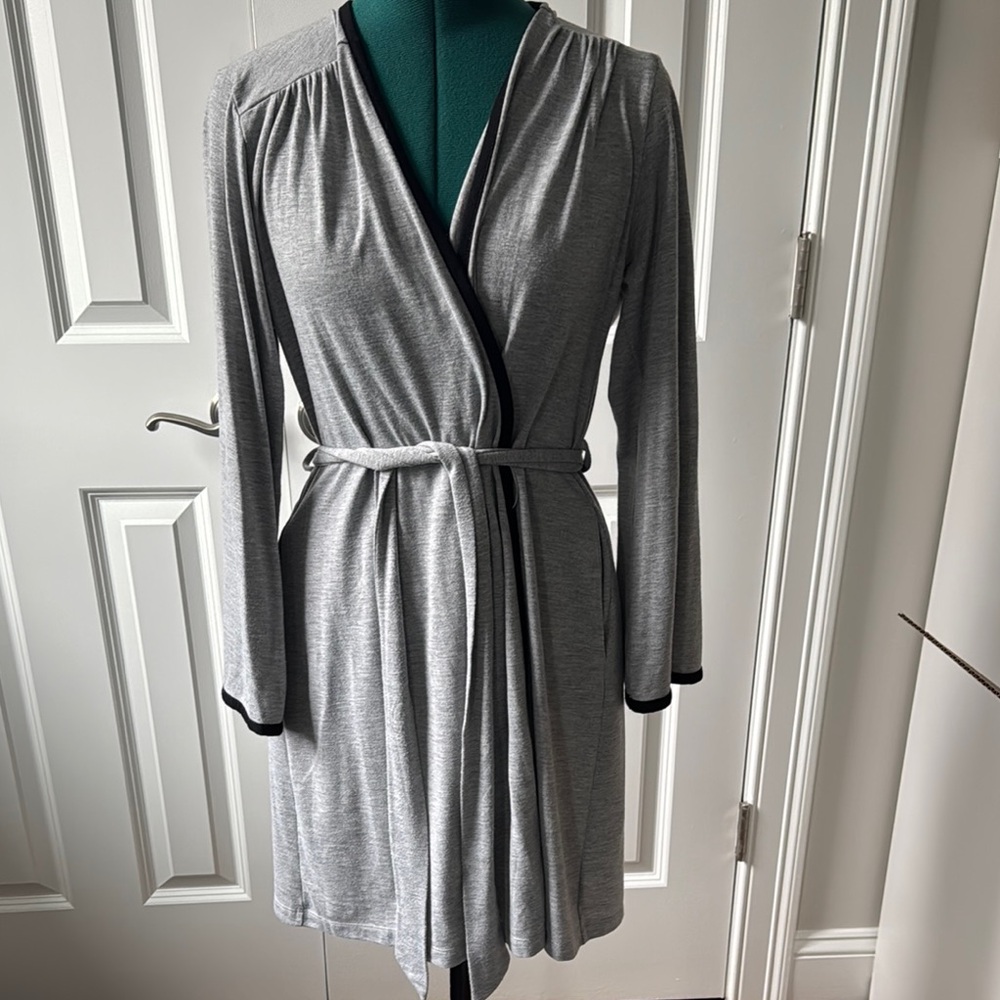 Jones NY XL Gray Long Sleeve Wrap Robe Women Intimates & Sleepwear